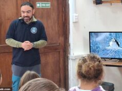 Passageiro de navio de cruzeiro com hantavírus e dois tripulantes visitam a escola durante parada na ‘ilha mais remota do mundo’, onde Brit suspeita de infecção