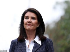 O parlamentar liberal revida a ex-líder Susan Leigh com um golpe velado após resultados desastrosos nas eleições suplementares
