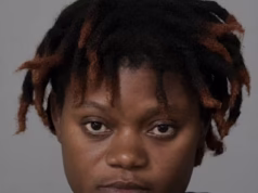 Mãe é presa após filha (4) se afogar durante festa na piscina da família