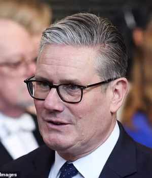108620149-15819617-Sir_Keir_Starmer_would_easily_beat_Wes_Streeting_but_lose_to_And-a-18_17788015032.avif