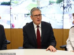 Keir Starmer ‘considera abandonar Andy Burnham’ se o rival vencer a eleição suplementar para retornar à Câmara dos Comuns, já que o primeiro-ministro teme ‘o caos na luta pela liderança para todos’