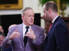 O ex-assessor de imprensa de Trump, Sean Spicer, avalia JD Vance e Marco Rubio sobre suas habilidades de mídia durante duas coletivas de imprensa para ‘testar’ os sucessores de 2028
