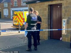 Corpo de mulher encontrado em banheiro público perto de um marco histórico em Banbury – enquanto a polícia inicia uma investigação sobre sua morte