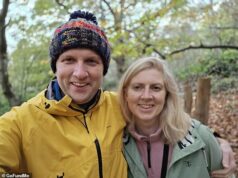 A mãe de dois filhos, de 44 anos, suicidou-se usando um ‘kit de suicídio’ entregue em sua porta pelo Royal Mail, ouviu um inquérito.