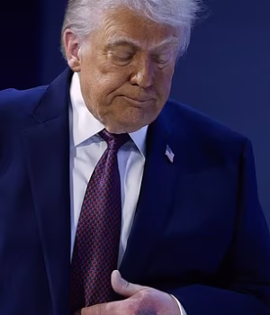 108886523-15859523-President_Donald_Trump_has_been_subject_to_bruising_which_doctor-a-20_17800868487.avif