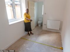 O aposentado, de 90 anos, está tendo que demolir e reconstruir a extensão de seu quarto de £ 36.000 depois que ‘os construtores acharam o quarto 30 centímetros pequeno demais’ – o que significa que sua cama não caberia