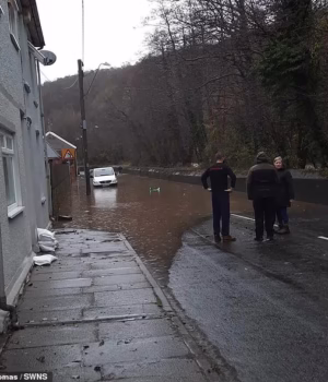 108926811-15855075-Clydach_Terrace_in_Ynysybwl_Wales_has_repeatedly_been_left_under-m-55_17799687977.avif
