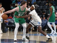 O técnico do Maine Celtics, Phil Pressey, sobre o crescimento de Max Schulger nesta temporada
