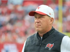 Os Bucs exploraram o edge rusher do mercado antes do Draft da NFL