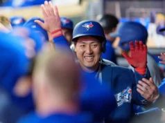 Okamoto home run duas vezes, Jays vence Twins