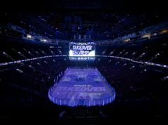 O hóquei profissional feminino está chegando a Hockeytown com a adição de uma franquia de expansão PWHL em Detroit.