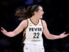 Caitlin Clark foi vítima de falta técnica no intervalo