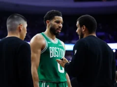 Jayson Tatum, do Celtics, listado como ‘questionável’ para o jogo 7 contra 76ers devido à rigidez no joelho esquerdo