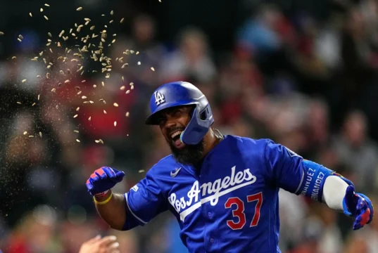 Andy Page lidera o ataque de 3 homers dos Dodgers, bullpen lança 2 rebatidas na vitória de 6 a 0 sobre os Angels