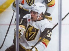 O hat-trick de Mitch Marner na rede dominou a vitória no Jogo 3