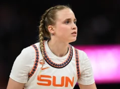Hailey Van Lith foi dispensado pela segunda vez em maio, quando o Suns se separou do guarda do segundo ano após apenas 9 jogos.