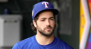 Josh Smith, do Texas Rangers, é hospitalizado para tratamento de meningite viral