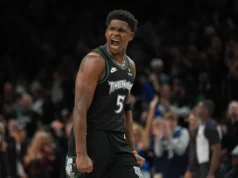 Anthony Edwards surpreendeu os Timberwolves com seu desempenho, apesar dos recentes problemas com ambos os joelhos