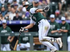 Ezequiel Tovar executa um ‘ataque’ de beisebol no Coors Field