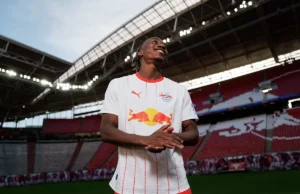 RB Leipzig revelou a camisa titular da temporada 2026/27