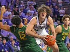 O ex-centro do estado do Kansas, Dorin Buca, se comprometeu com Rutgers no portal de transferência