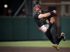 Confira a estratégia de bola escondida do beisebol Vanderbilt contra o Alabama