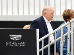 Donald Trump, Ky Trump assistindo ao Campeonato Cadillac em Doral