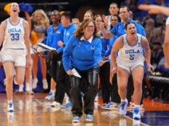 O técnico campeão da NCAA, Corey, fecha extensão de caneta com a UCLA até 2030