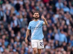 Superagentes estão pressionando Deco para contratar o homem do Man City que está apenas esperando uma oferta do Barcelona