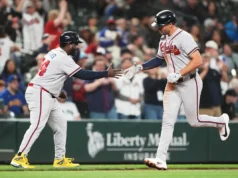 Matt Olson marcou o nono para dar aos Mariners uma vantagem de 3-2