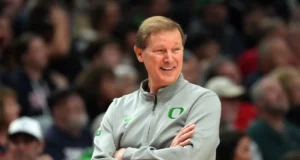 Como será a escalação inicial do basquete masculino do Oregon em 2026?