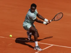 Aberto da França 2026: Moise Kouame, 17, torna-se o homem mais jovem a vencer uma partida em um evento em mais de três décadas
