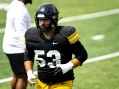 Escalação de futebol de Iowa: OL recebe sexto ano de elegibilidade