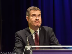 O trabalhista conservador Tory Brexit, renegado David Gauke, é um par da fúria conservadora enquanto Starmer continua a encher os Lordes