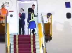 O infame ‘tapa’ de Brigitte Macron, Emmanuel, ‘foi desencadeado por uma mensagem enviada a ela por uma atriz iraniana’, afirma novo livro