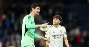 Courtois e Choumeni começam em 4-3-3 – Como o Real Madrid pode enfrentar o Barcelona