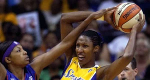 O Sparks teve um início rápido, mantendo o ritmo 99-95 atrás dos 25 pontos de Plum.