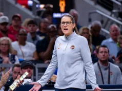 A técnica do Fever, Stephanie White, descarta o alerta de relatos de lesões da WNBA: ‘Para quê?’