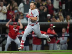 Os Cardinals venceram os Padres por 6 a 0, após um remate de 9 rebatidas de McGreevy