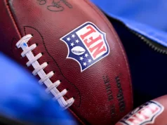 A NFL e a NFL Referees Association estão caminhando para um novo contrato, dizem fontes da AP