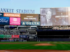 O juiz quer uma nova tradição do Bronx: a voz de Sterling canta “Os Yankees vencem!” Antes da música de Sinatra