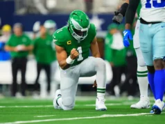 Nick Siriani elogiou a consistência de Jalen Hurts em meio a mudanças de treinador