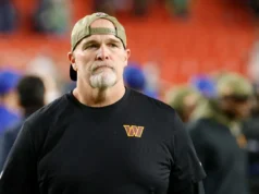 Dan Quinn usou uma palavra para descrever a temporada de 2025 dos Commanders