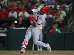 JJ Wetherholt acertou um home run de 2 corridas e os Cardinals ultrapassaram o Athletics para uma vitória por 6-4.