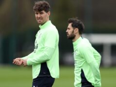 Everton considera contratar John Stones neste verão
