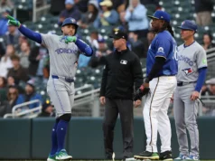 Okamoto foi fundo duas vezes, Sosa e Pinango acertaram três rebatidas cada; Os Blue Jays venceram os Twins por 7-3