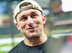 Johnny Manziel dá uma chance ao boxe, enfrentando Bob Menary em 23 de maio