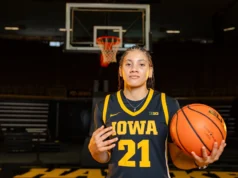 A ex-armadora de basquete feminino de Iowa escolheu uma vaga no portal de transferências
