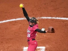 A mídia social reage à vitória do Big Ten do softball de Nebraska