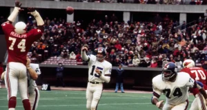 O ex-QB do New York Giants Craig Morton morreu aos 83 anos